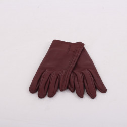 Pair of gloves for lady size 6 1/2